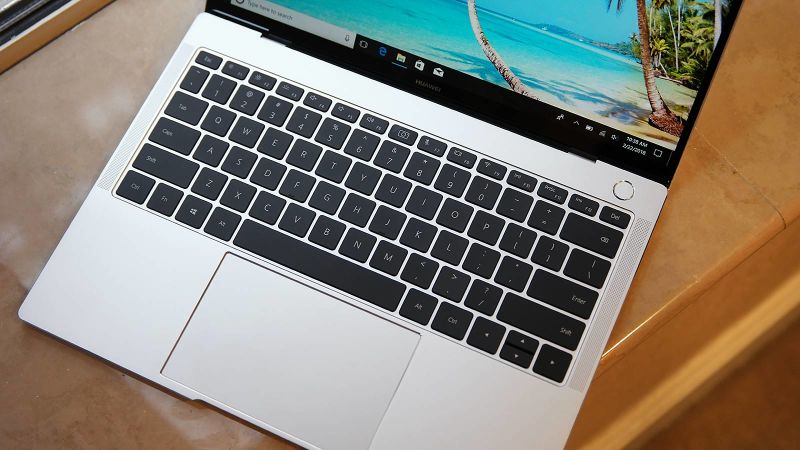 Photo: Desde arrriba, es imposible saber cual de esos botones esconde una webcam