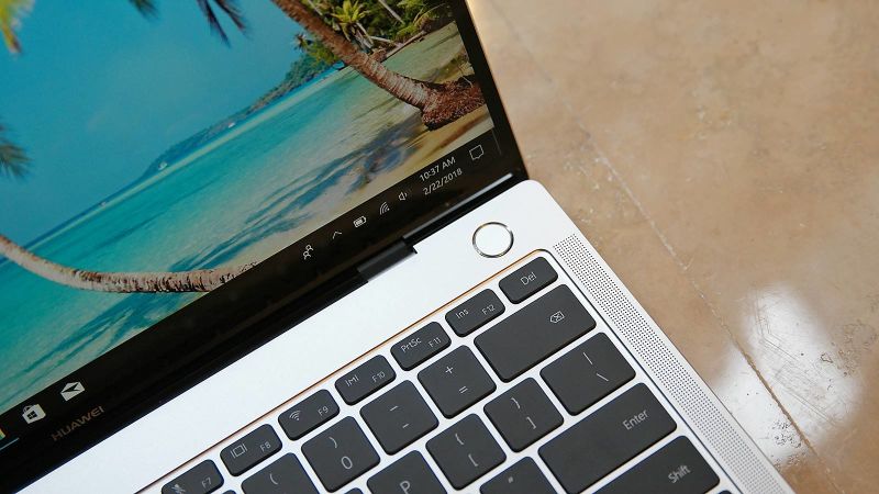 Photo: Huawei dice que ese botón de encendido/lectr de huellas dactilares puede devolverte a lo que estbas haciendo en 8 segundos