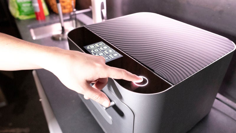 La pantalla táctil resulta fácil de manejar y es casi a prueba de idiotas.