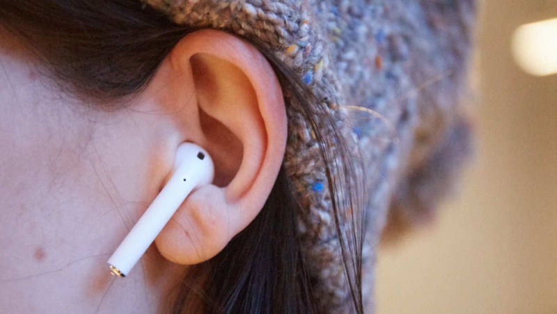 Los AirPods de Apple.
Foto: Sam Rutherford (Gizmodo)