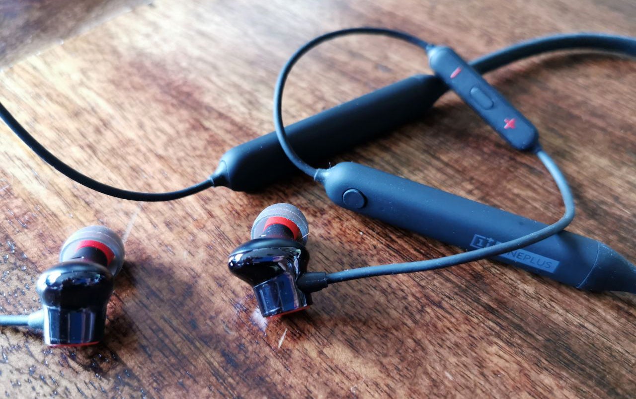 Suenan bien, pero no puedo evitar liarme con tanto cable.