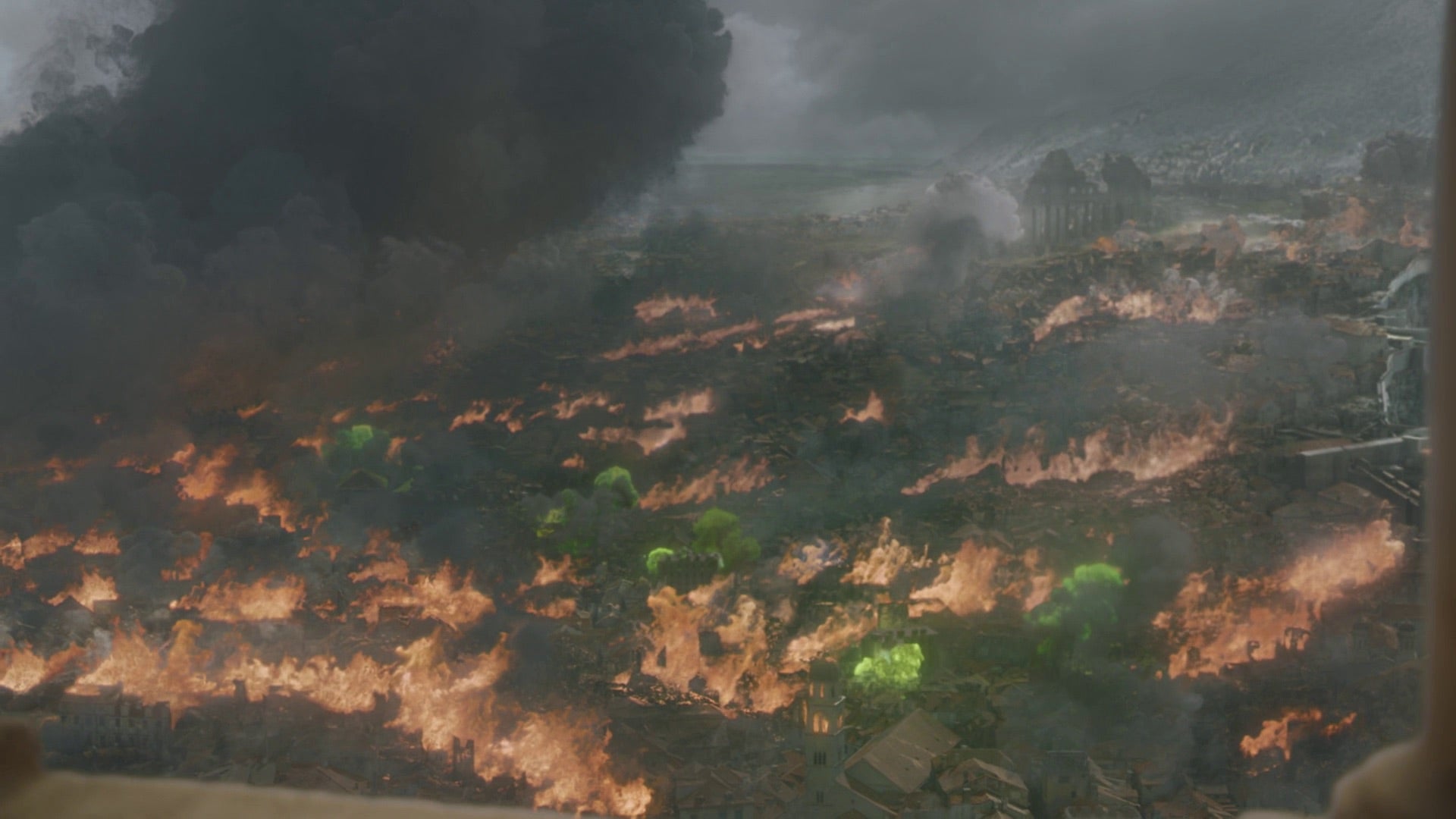 Desembarco del Rey reducida a cenizas