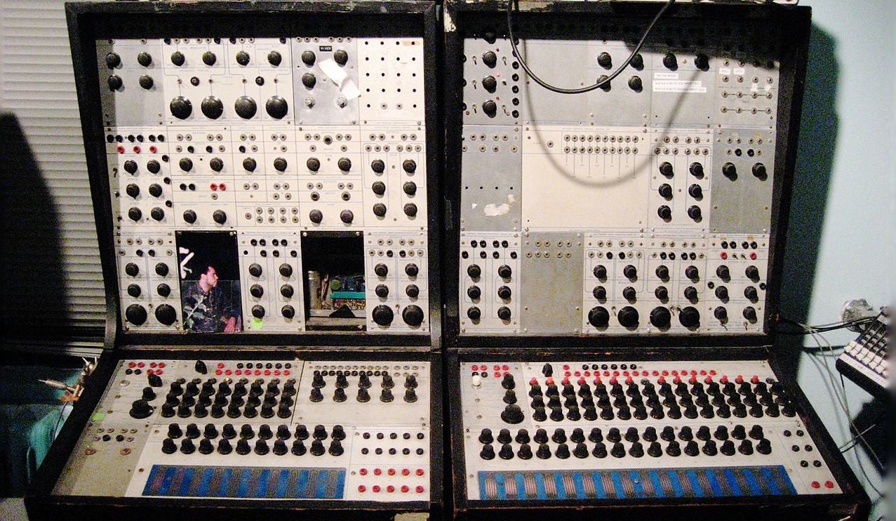 Buchla Model 100