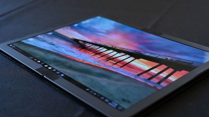 Mira mamá, ni una arruga. Foto: Sam Rutherford (Gizmodo)