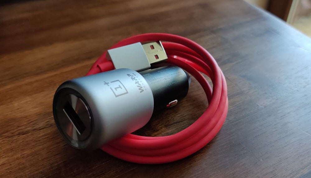 El cargador de auto compatible con Warp Charge.