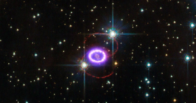 SN 1987A Imagen: X-ray: NASA/CXC/PSU/S.Park & D.Burrows.; Optical: NASA/STScI/CfA/P.Challis