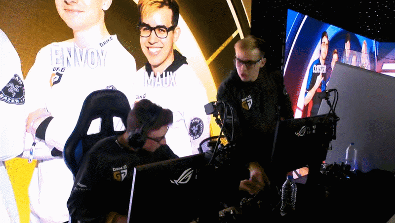 GIF: Call of Duty Pro League Finals 2019 (Twitch)