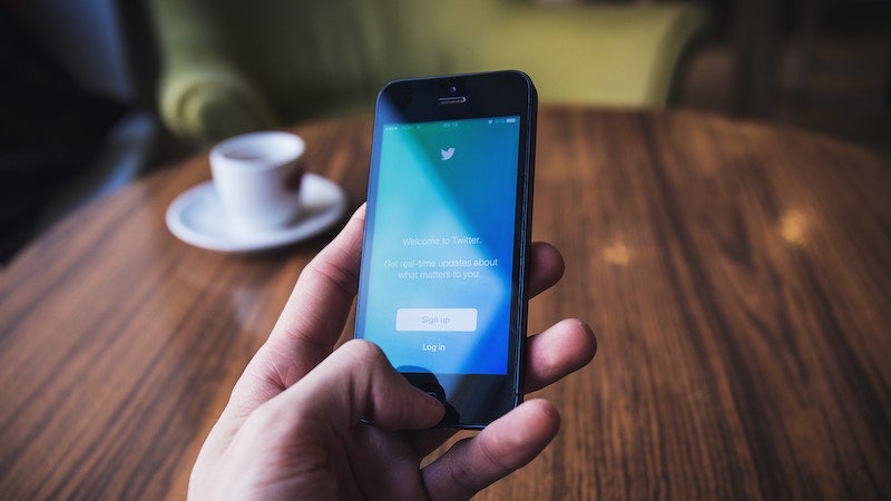 Twitter permitirá que los usuarios en Estados Unidos y Japón escondan las respuestas a los tuits.