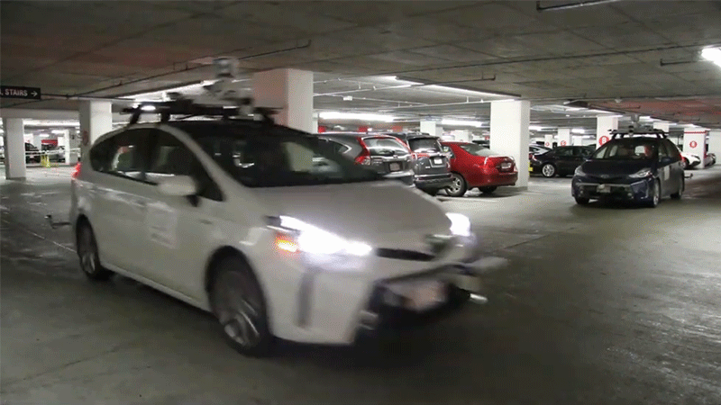 Gif: Felix Naser (YouTube)