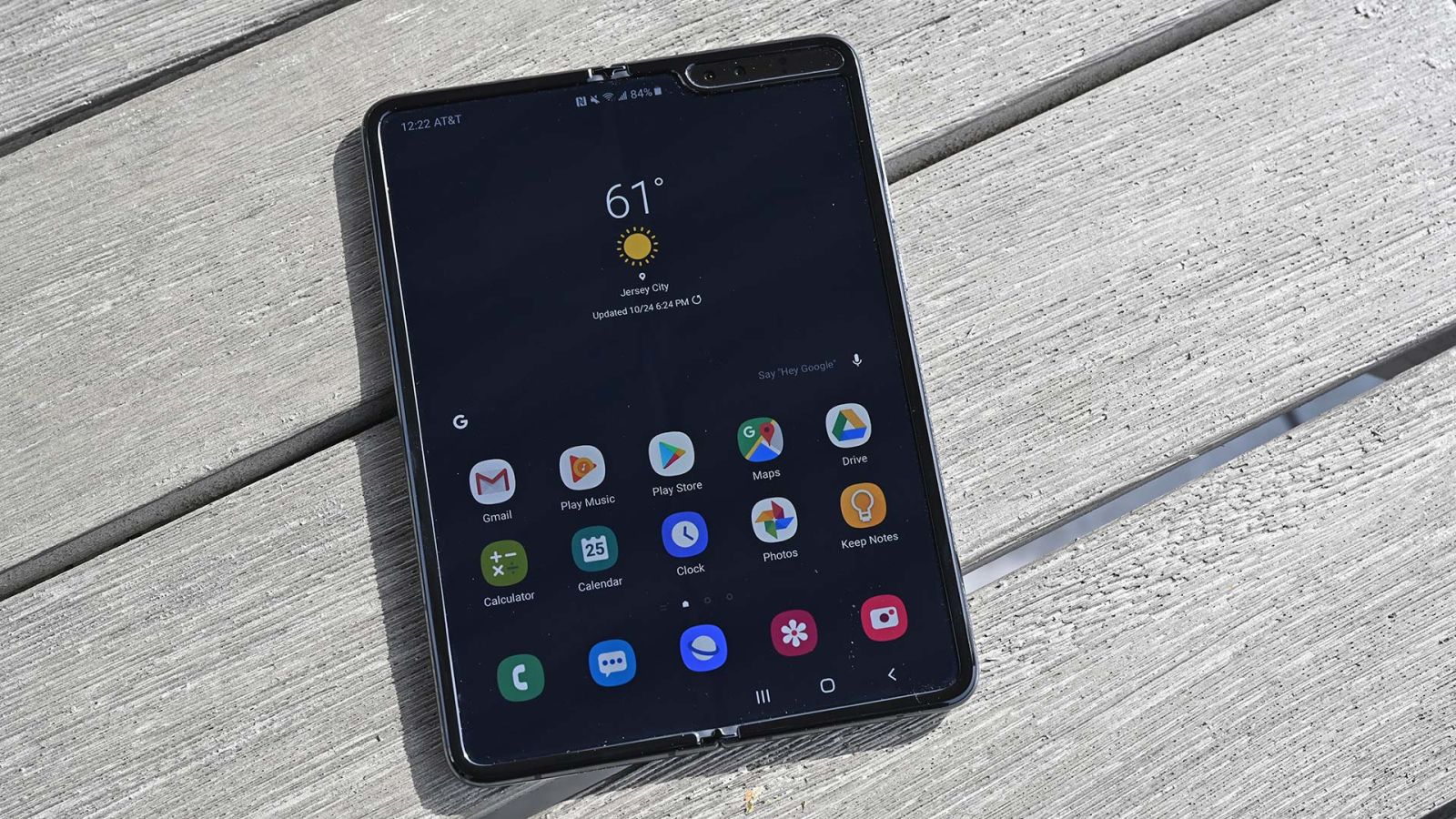 De frente no se aprecia ninguna imperfección. Foto: Sam Rutherford (Gizmodo)