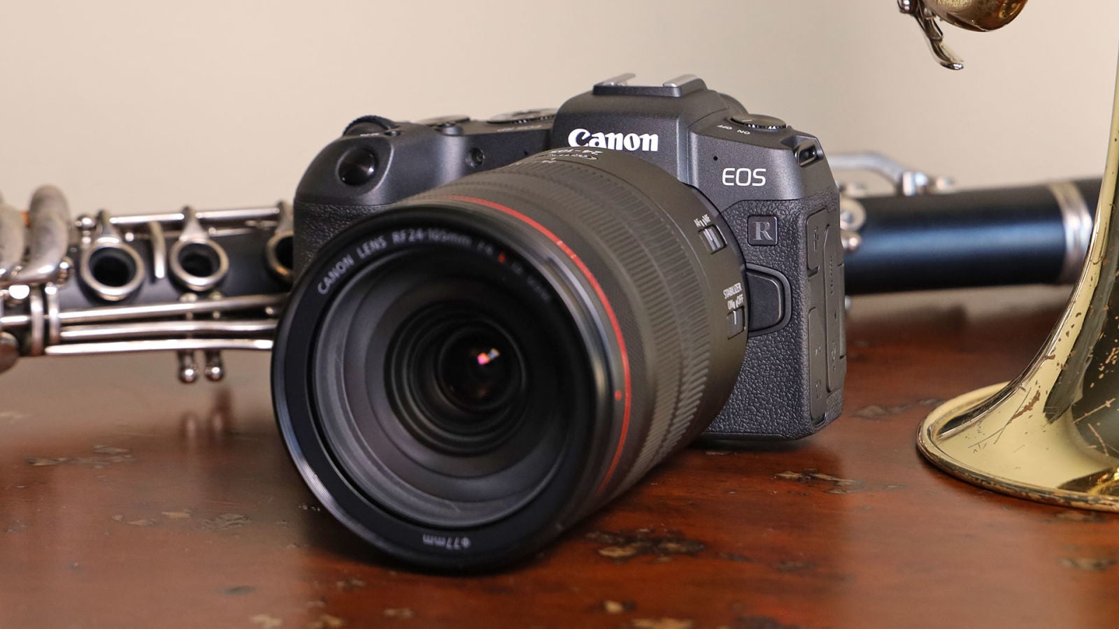 La EOS RP de Canon.
Foto: Sam Rutherford (Gizmodo)