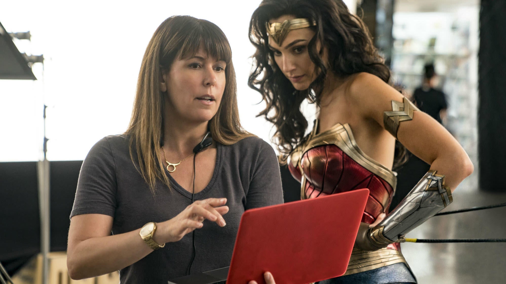 Patty Jenkins en el set de Wonder Woman 1984.