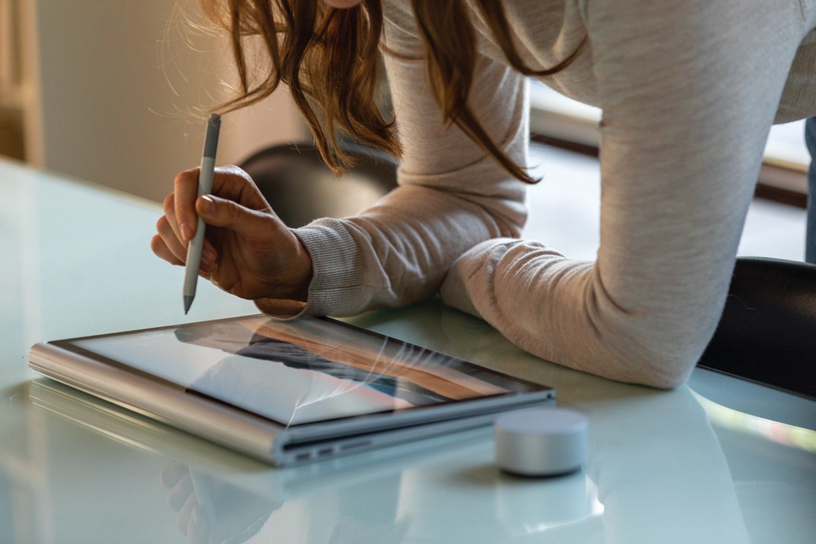El Surface Book 3 plegado en modo tablet.