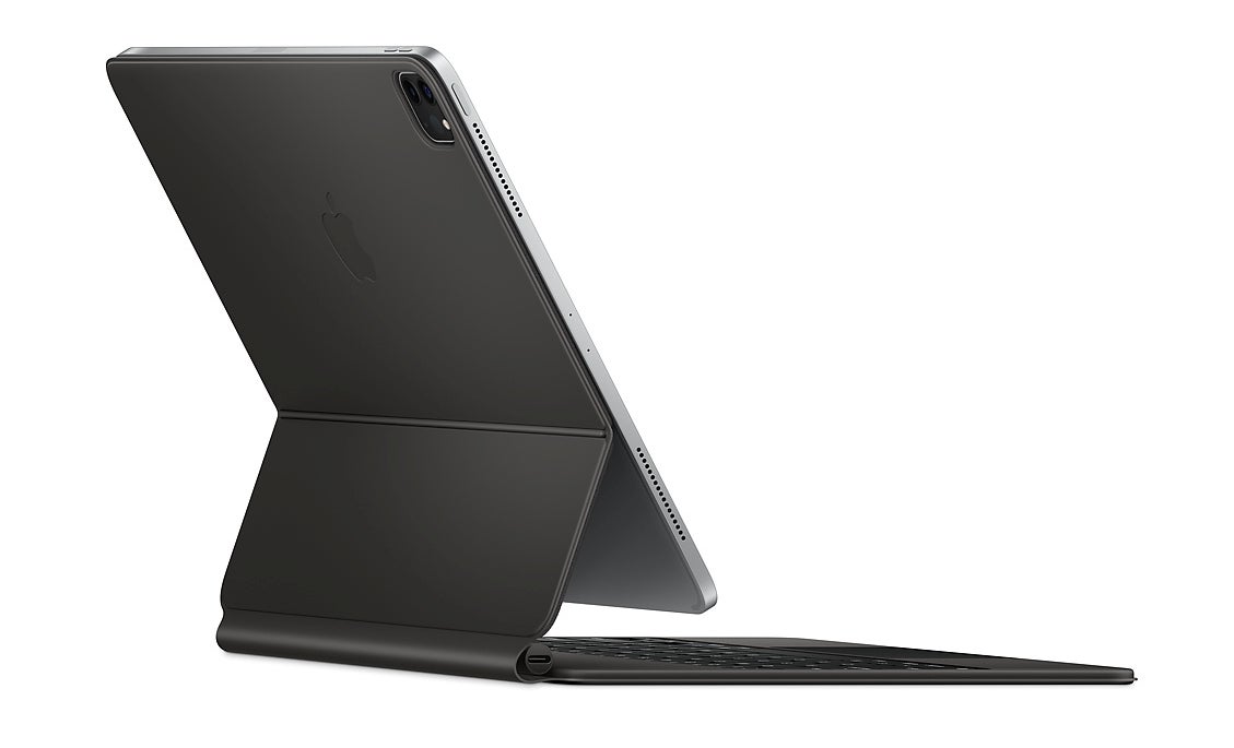 El iPad Pro de 11 pulgadas con su funda Magic Keyboard.