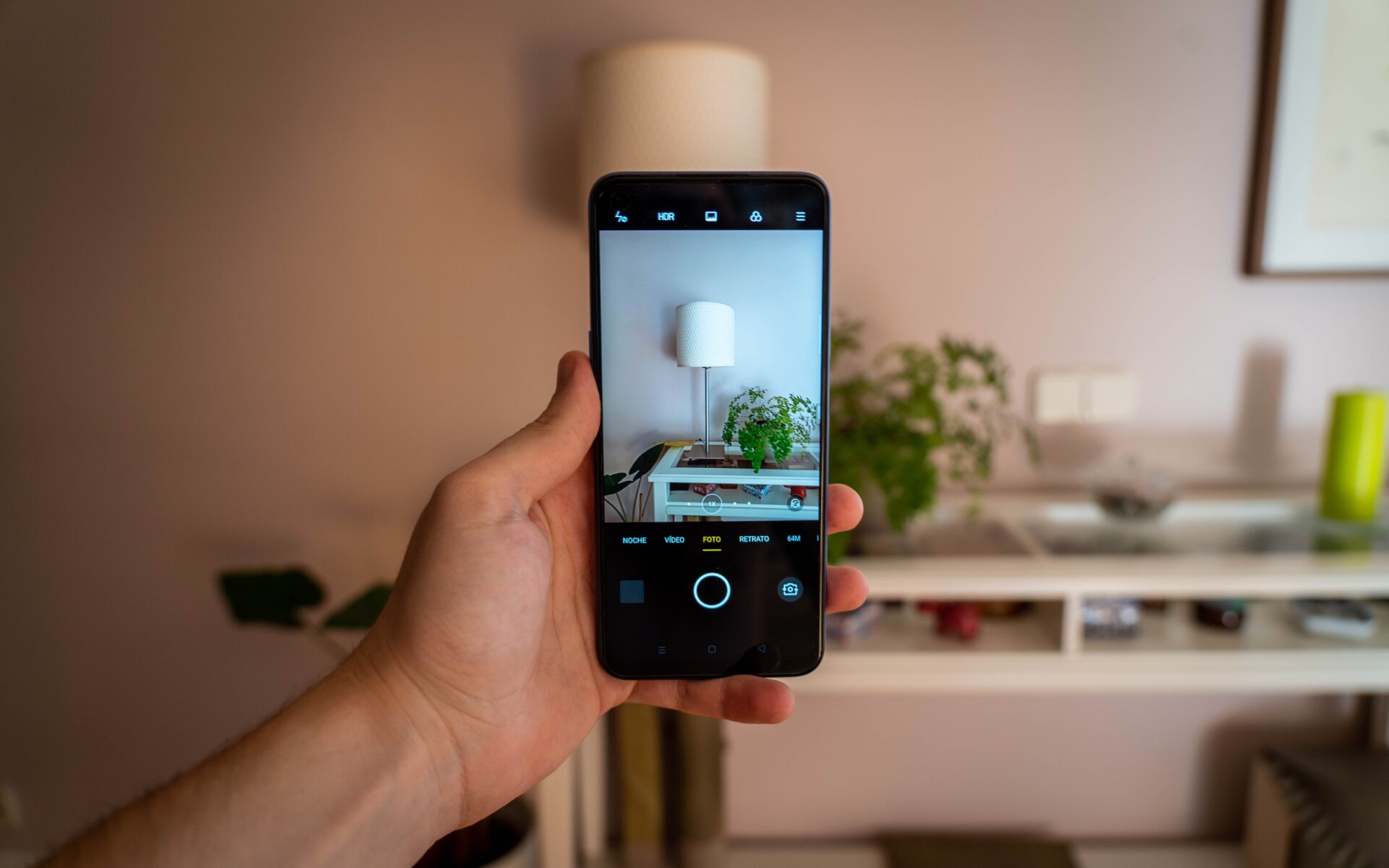 La app de la cámara es sencilla e intuitiva, muy parecida también a la que traen los teléfonos de Oppo y OnePlus. Imagen: Julio Cerezo