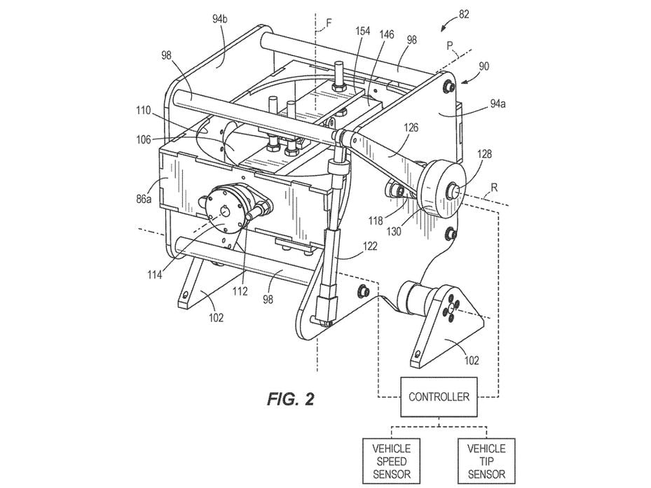 El sistema incluye un giroscopio y sensores para mantener el equilibrio.