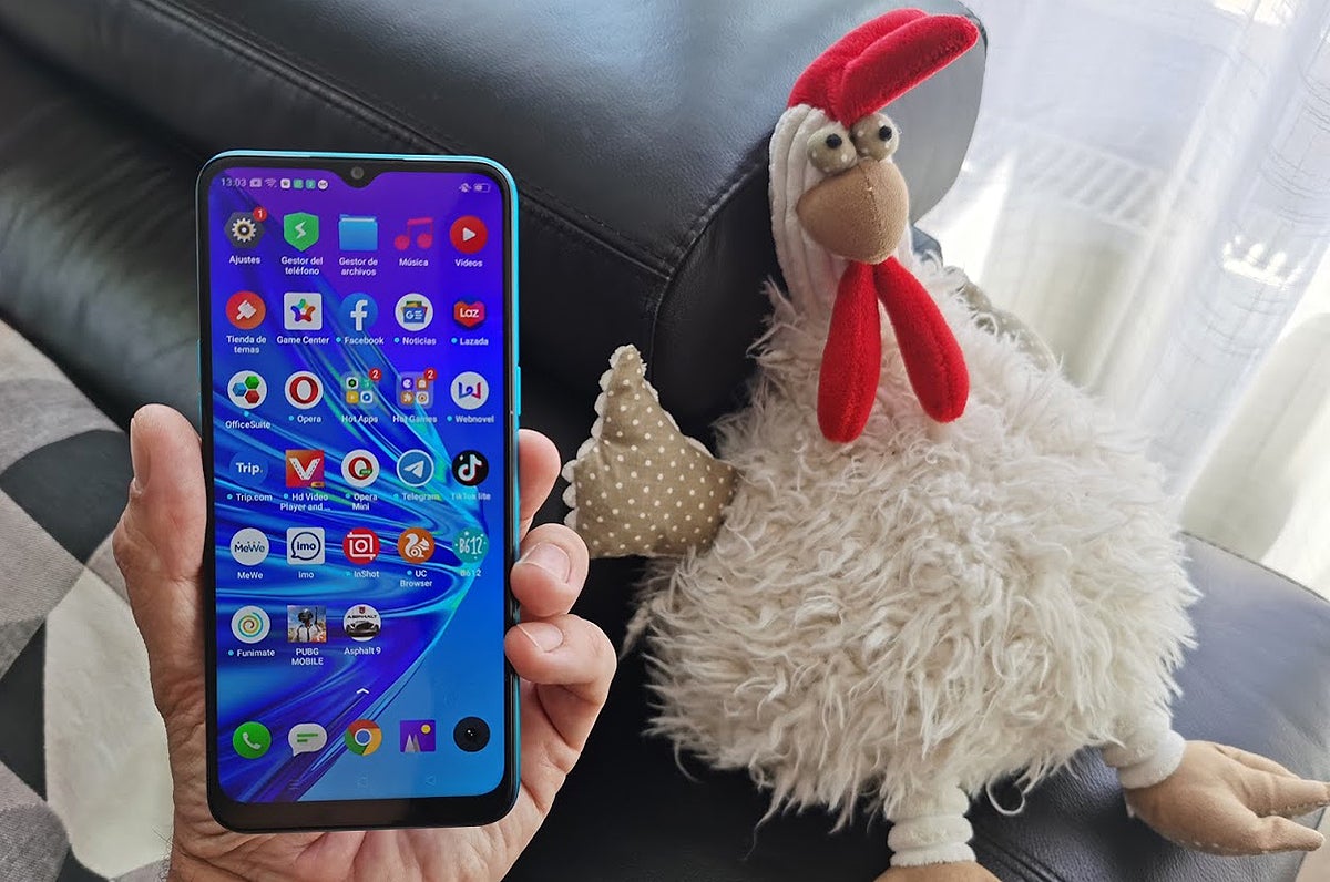 Lazada, WeMe, Webnovel, Funimate... ¿Pero qué son todas estas aplicaciones ignotas, Realme?