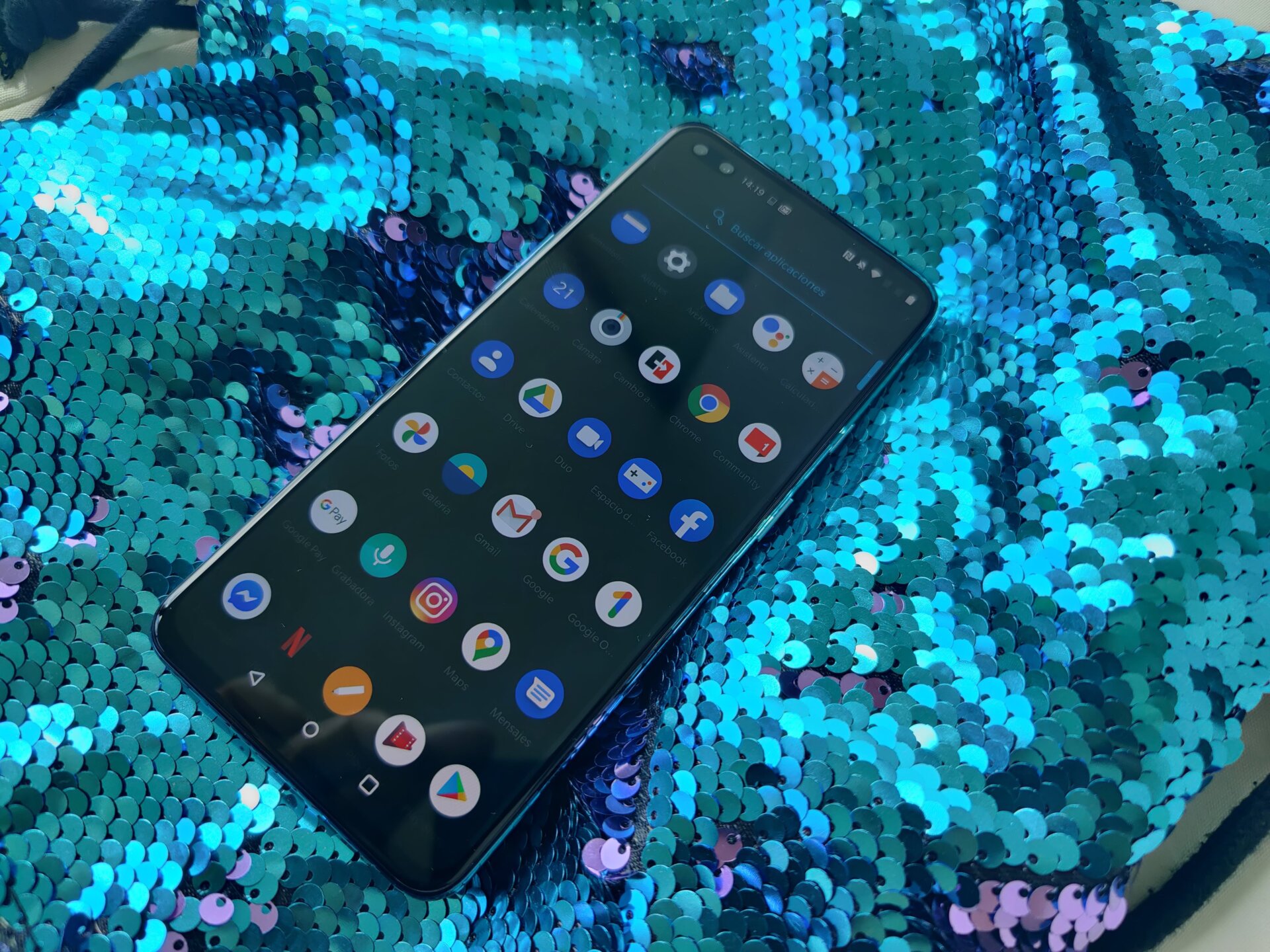 La pantalla no es tan luminosa como en los OnePlus 8.