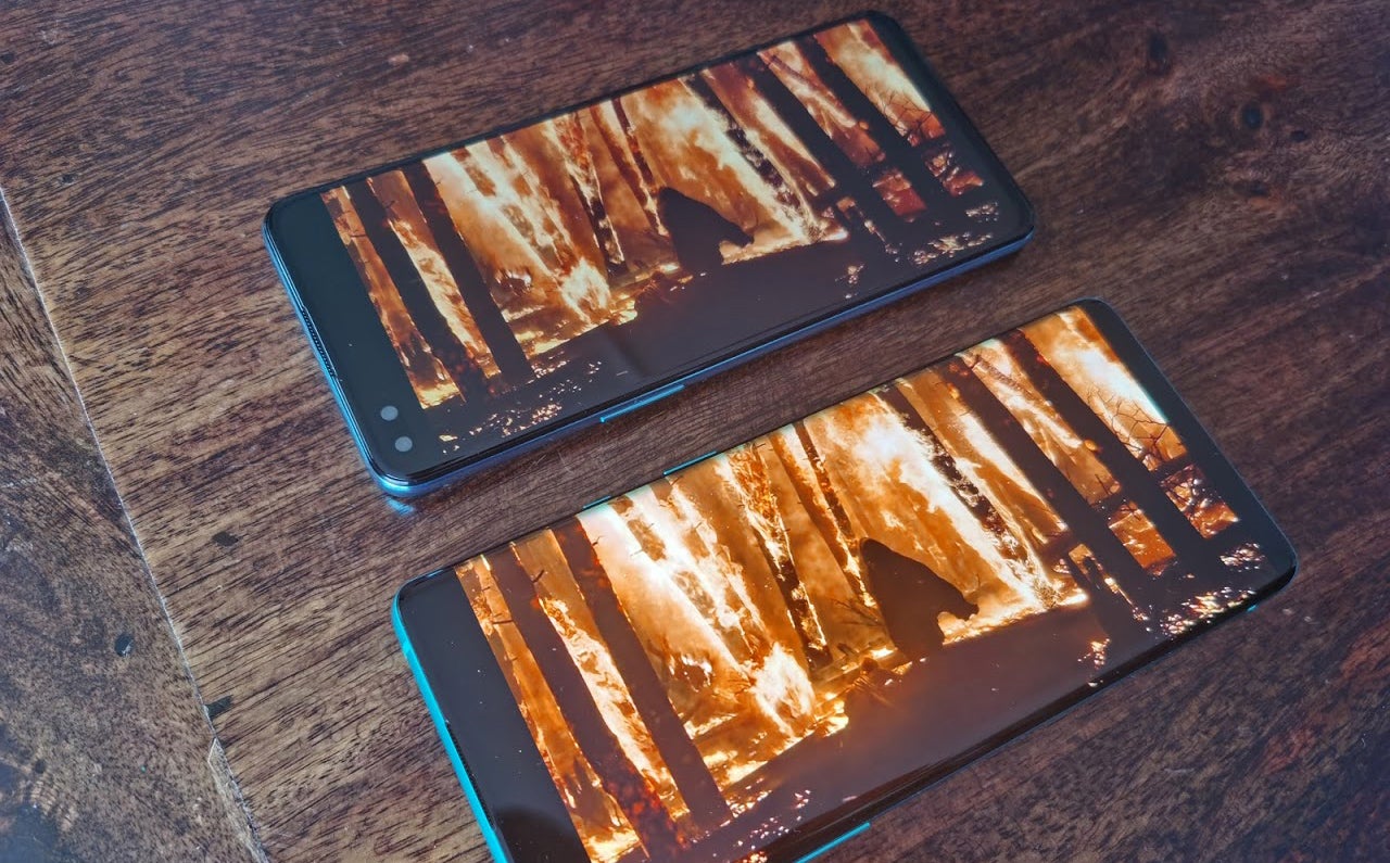 Arriba, el OnePlus Nord. Abajo, su primo mayor, el OnePlus 8 Pro.