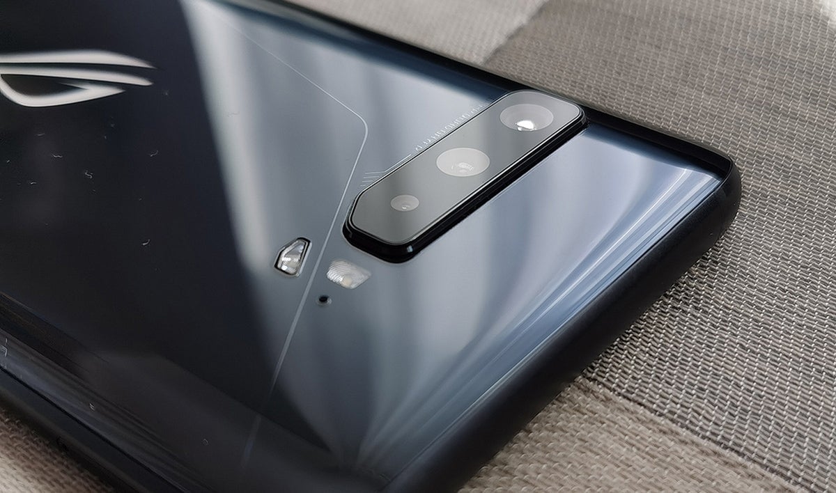 Detalle del módulo de cámaras en la parte trasera.