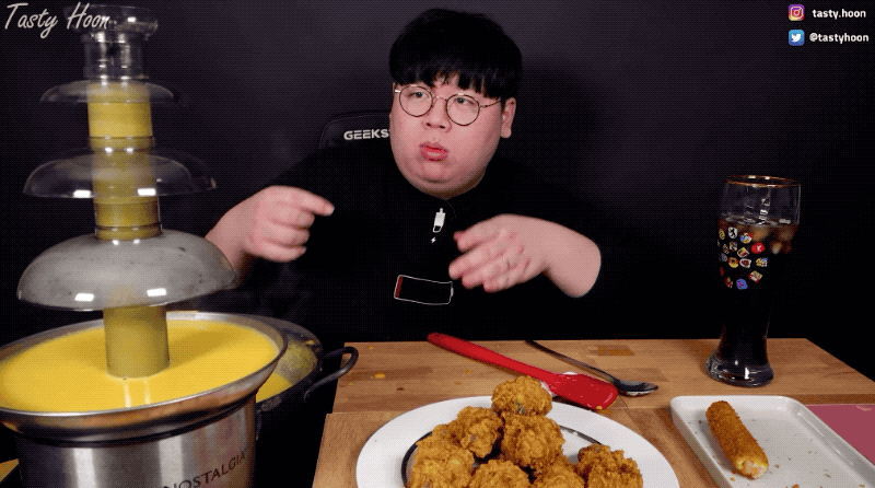 Gif: Tasty Hoon / YouTube