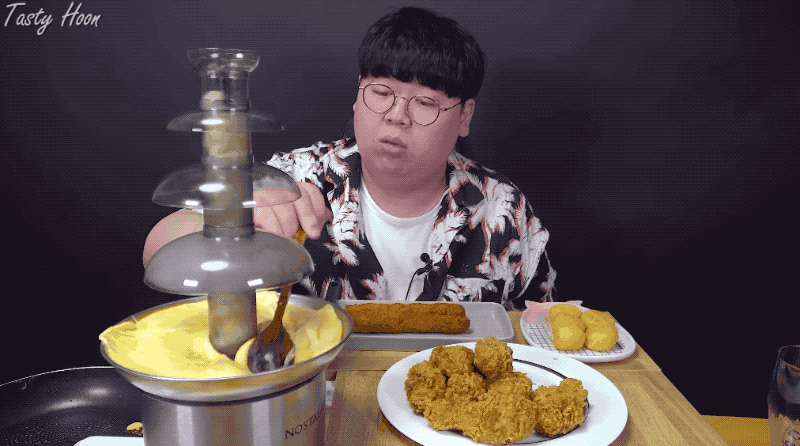 Gif: Tasty Hoon / YouTube