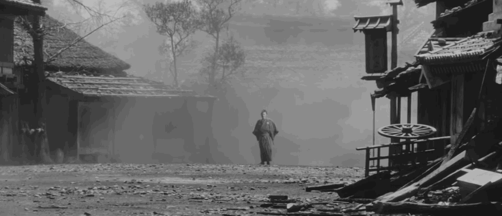 Gif: Toho / Kurosawa Production.