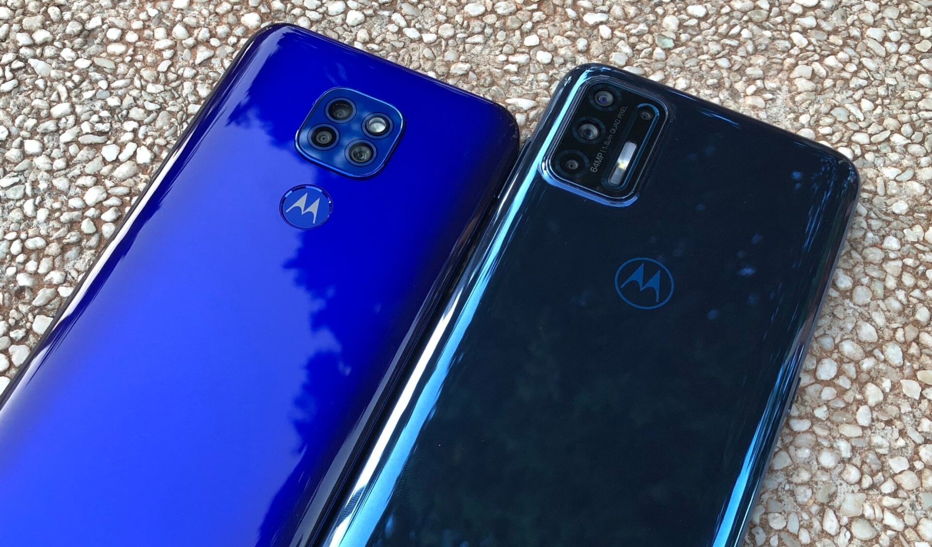 A la izquierda: el Moto G9 Play. A la derecha: el Moto G9 Plus.