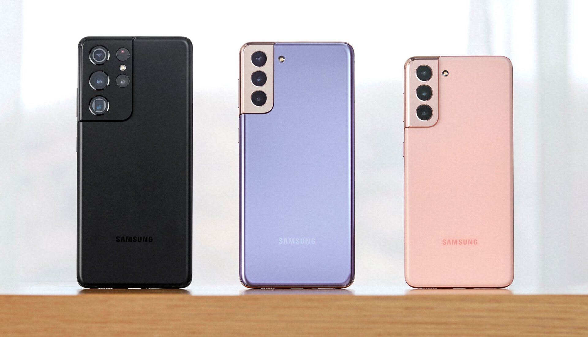 De izquierda a derecha, el S21 Ultra, el S21 Plus y el S21.