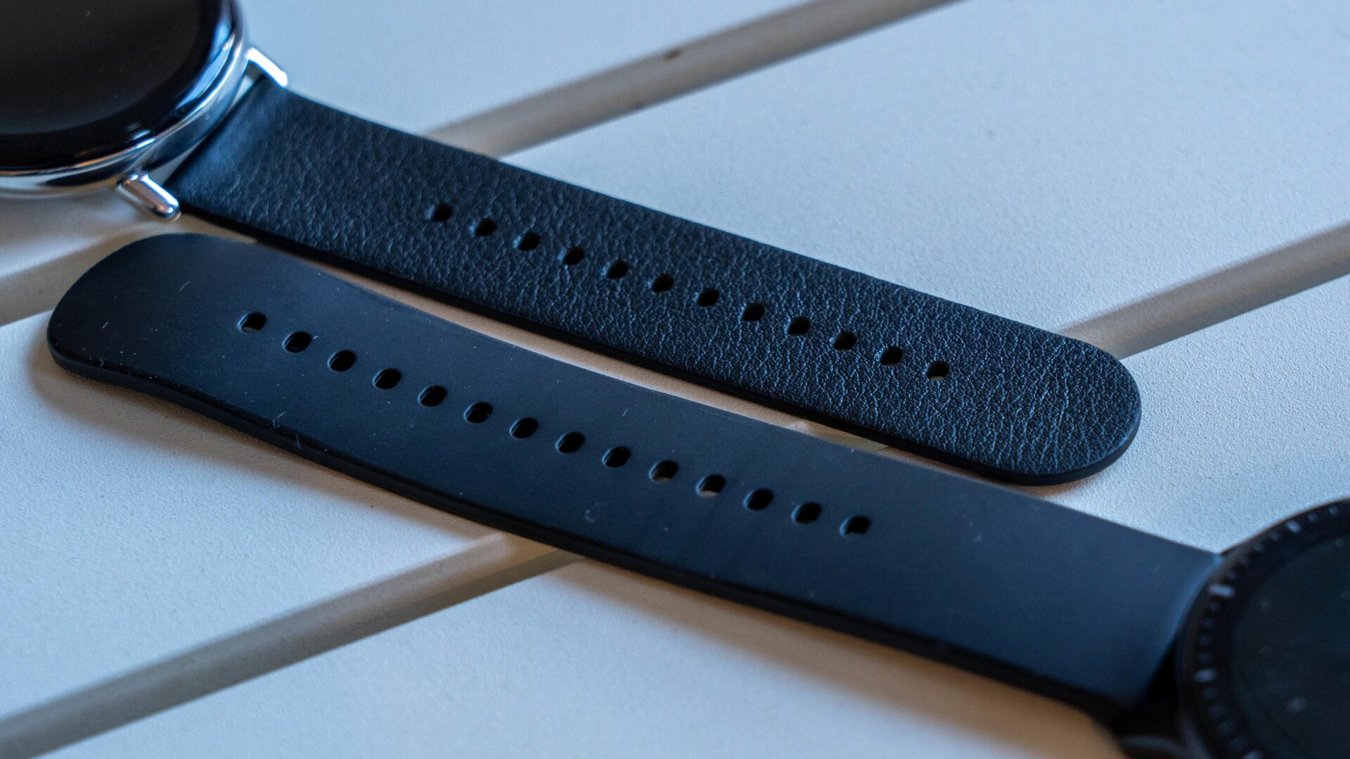 La correa de cuero frente a la correa “sport”.