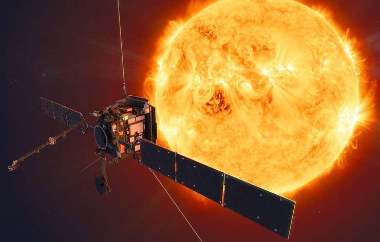 Ilustración de la Solar Orbiter acercándose al Sol.