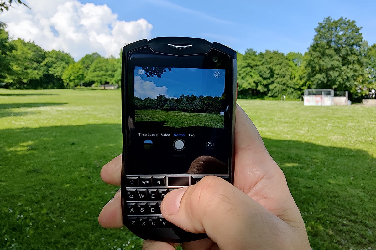 La cámara es simple a más no poder, pero... ¡Funciona!