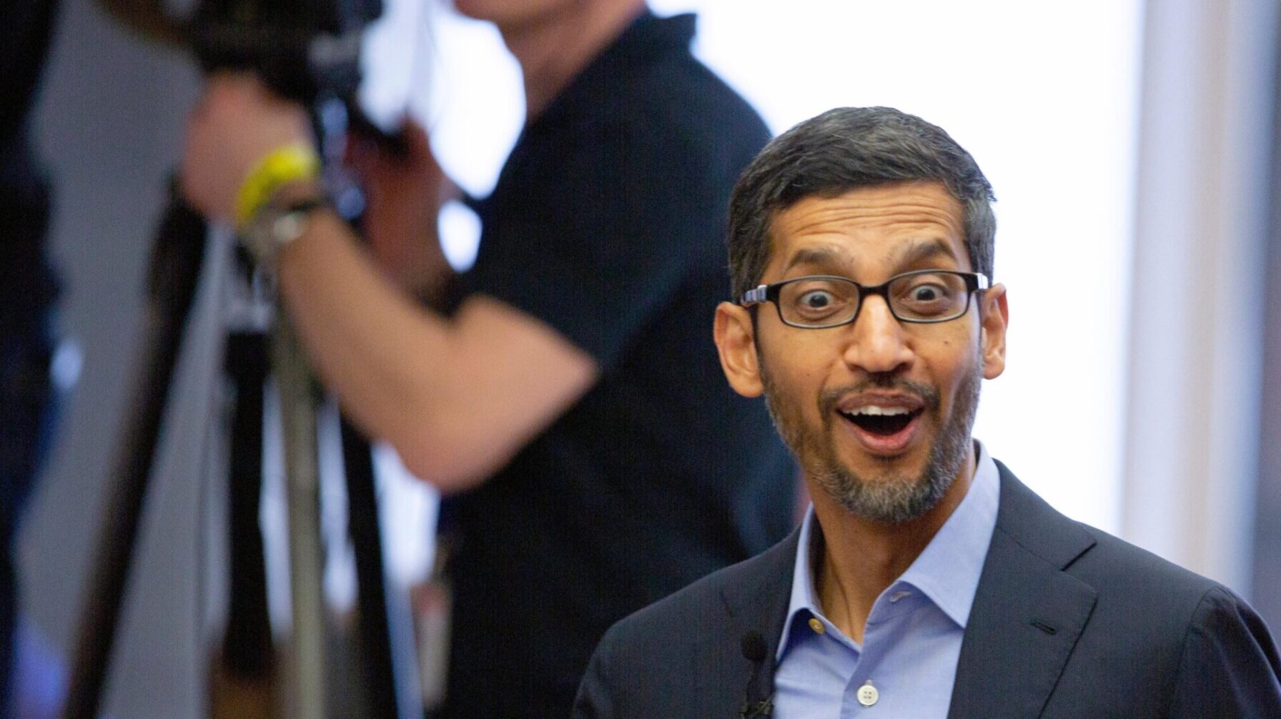 El CEO de Google dice que la revolución de la lA será más grande que la ...