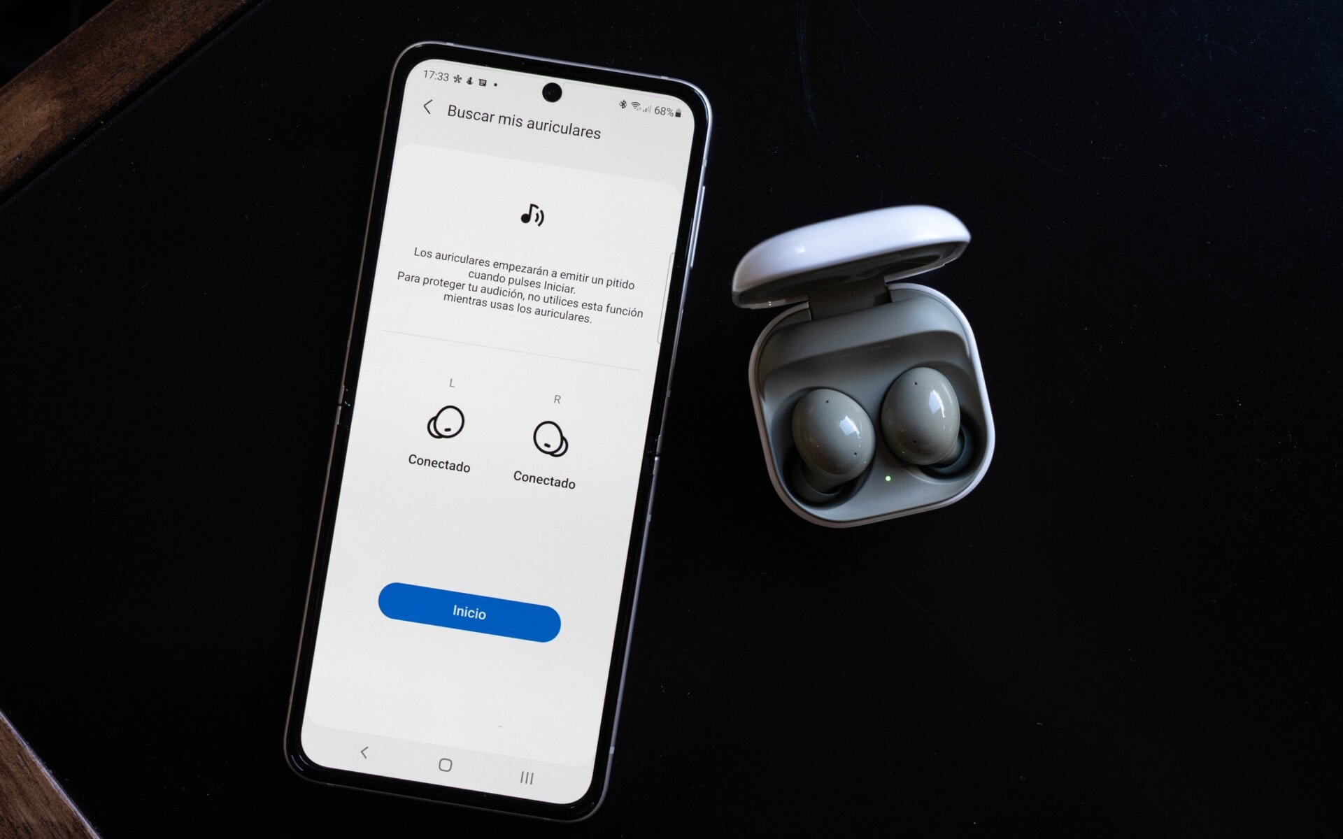 Puedes buscar un auricular que se te ha extraviado desde la app Galaxy Wearable.