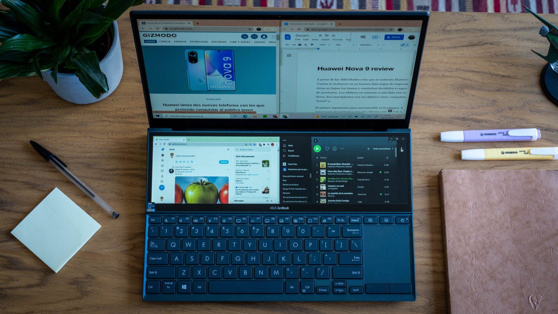 Puedes guardar varias distribuciones de ventanas para no tener que configurar la división de las pantallas siempre que abres el ordenador.