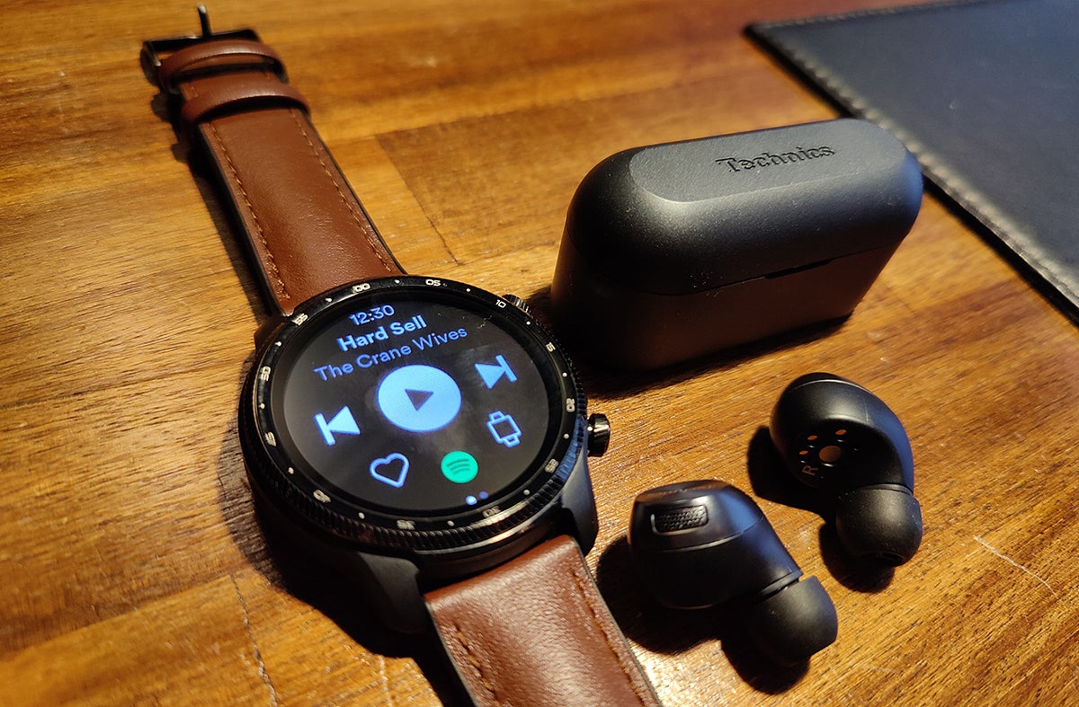 El TicWatch Pro 3 Ultra tiene algún que otro problemilla con los auriculares.