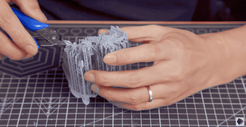 Quitar los soportes es un trabajo en sí mismo.