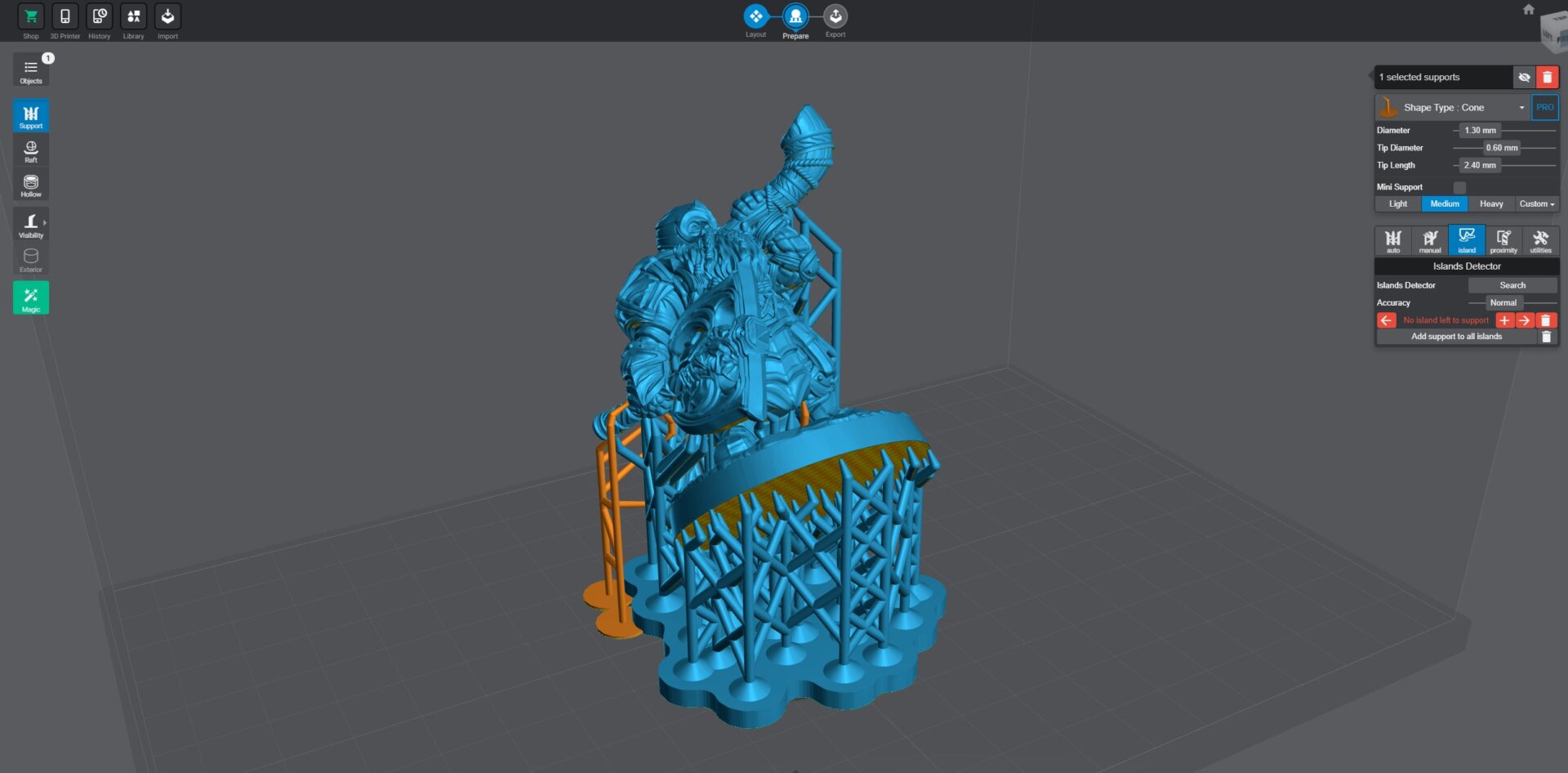 Todos esos palitos que sostienen la figura hay que revisarlos.