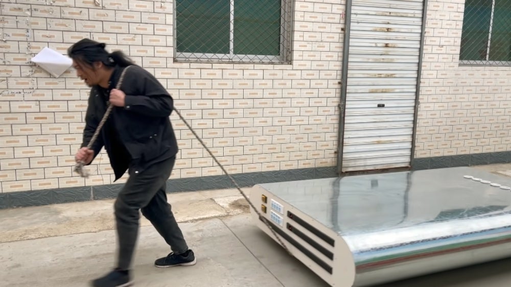 Screenshot: Handy Geng/YouTube