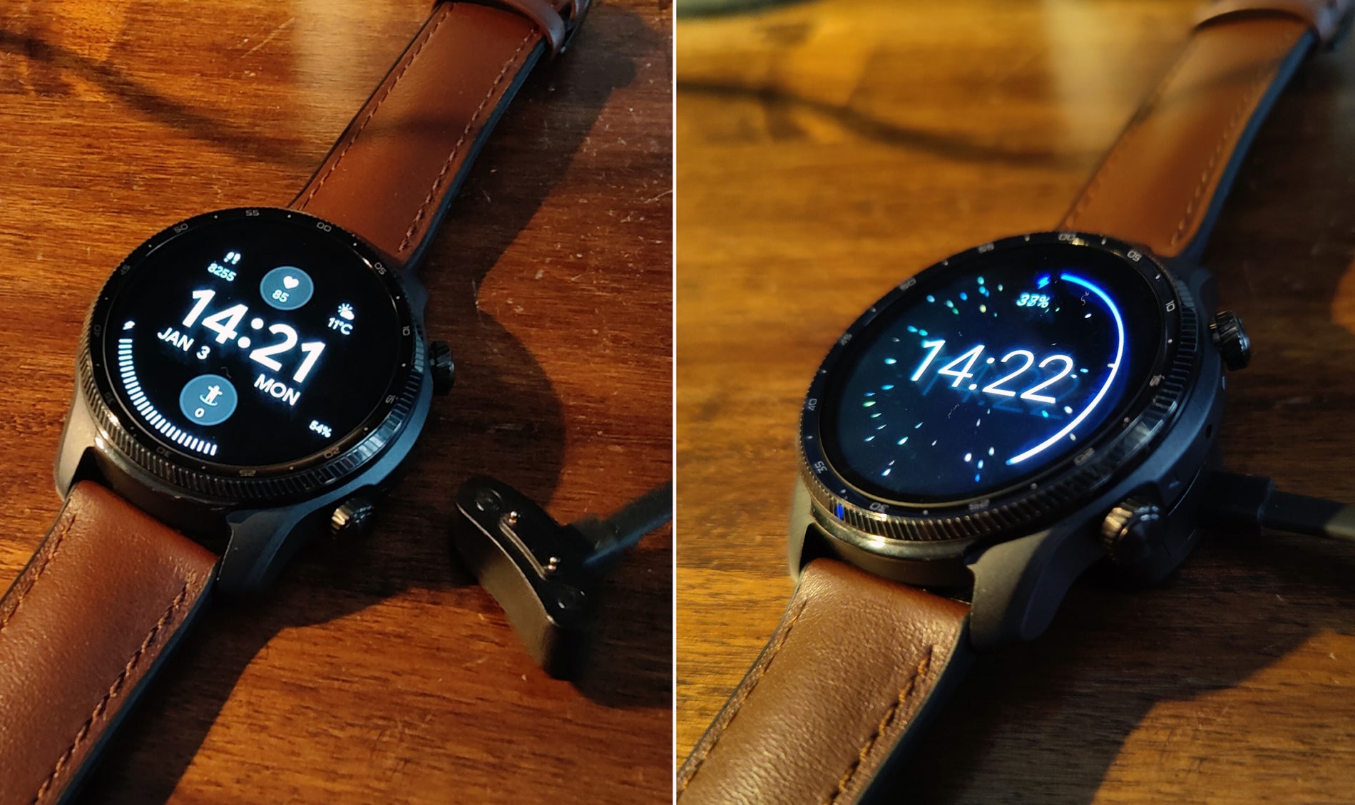 El cable de carga deja el reloj en una posición un tanto extraña.