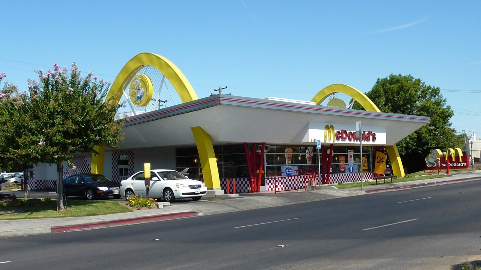 Restaurante histórico de McDonald’s en Fresno, California