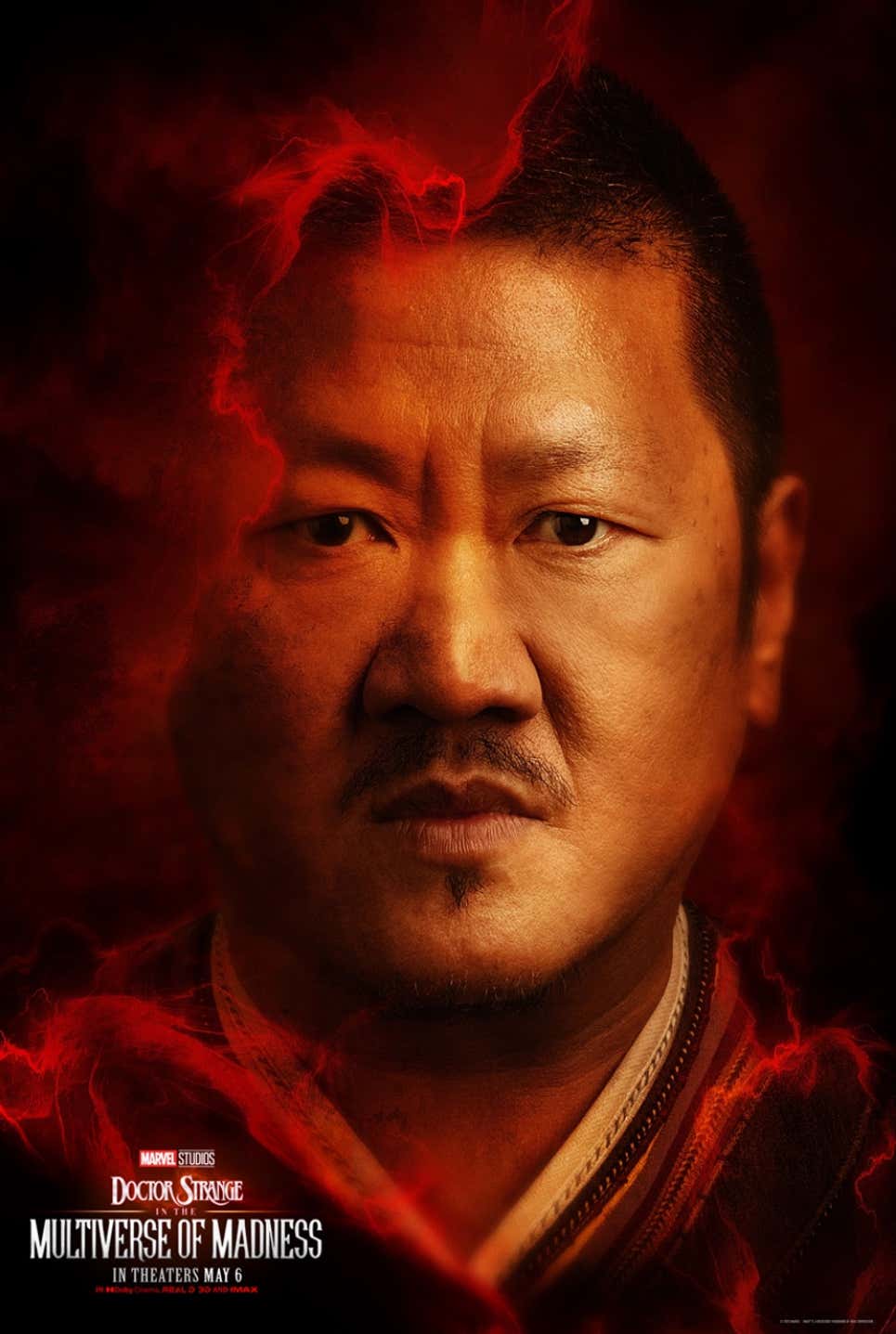 Benedict Wong como Wong.