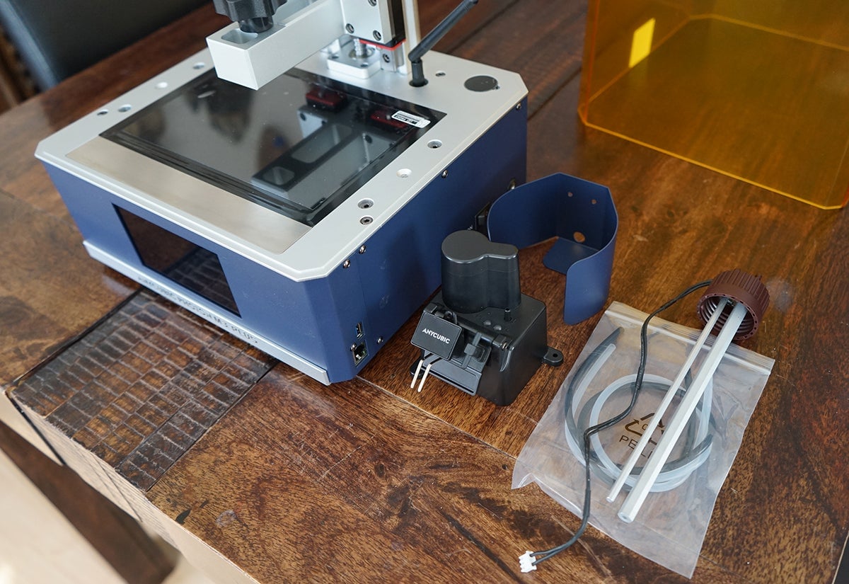 Aspecto de los componentes del sistema de alimentación. Montarlo es mucho más sencillo de lo que parece.