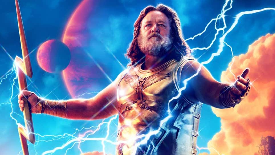 Russell Crowe como Zeus.