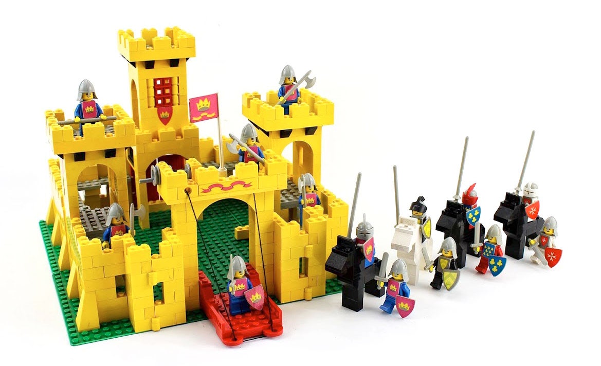 Screenshot: The Plastic Brick / Lego