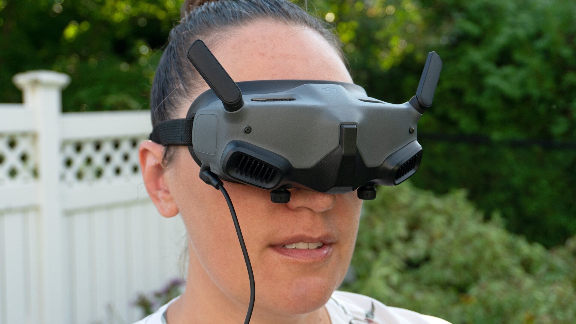 Las nuevas DJI Goggles 2 son una alternativa mucho más pequeña y liviana a las DJI FPV Goggles v2 y también cuentan con una resolución mejorada.