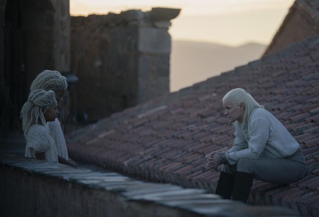 Daemon Targaryen y sus hijas.