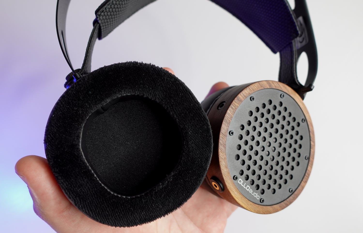 Me gustaría que el espacio en las copas fuera mayor. Por otro lado, la posibilidad de girar las copas libremente es útil y práctica.