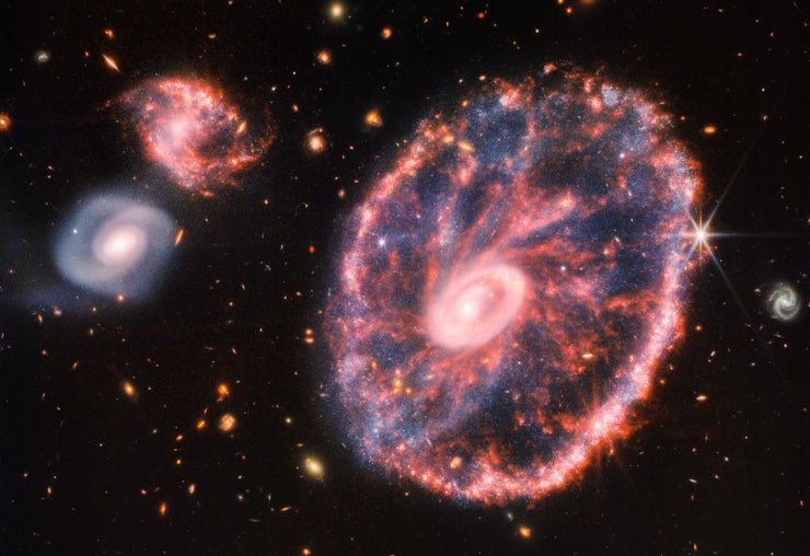 La galaxia Rueda de Carro fotografiada por el Webb