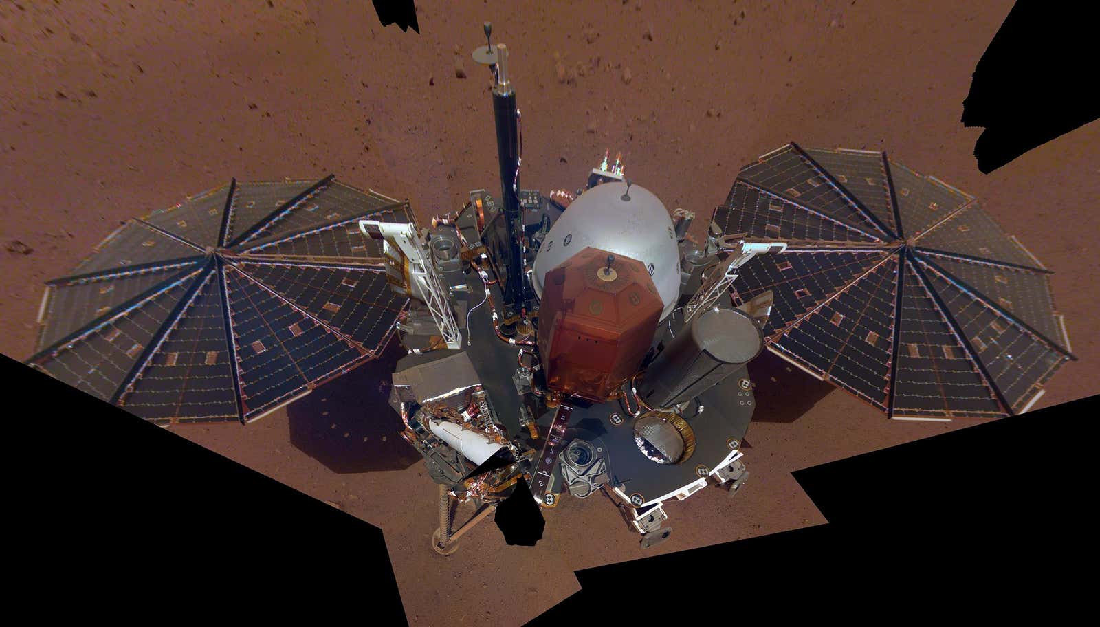 Un selfie tomado por InSight en 2018